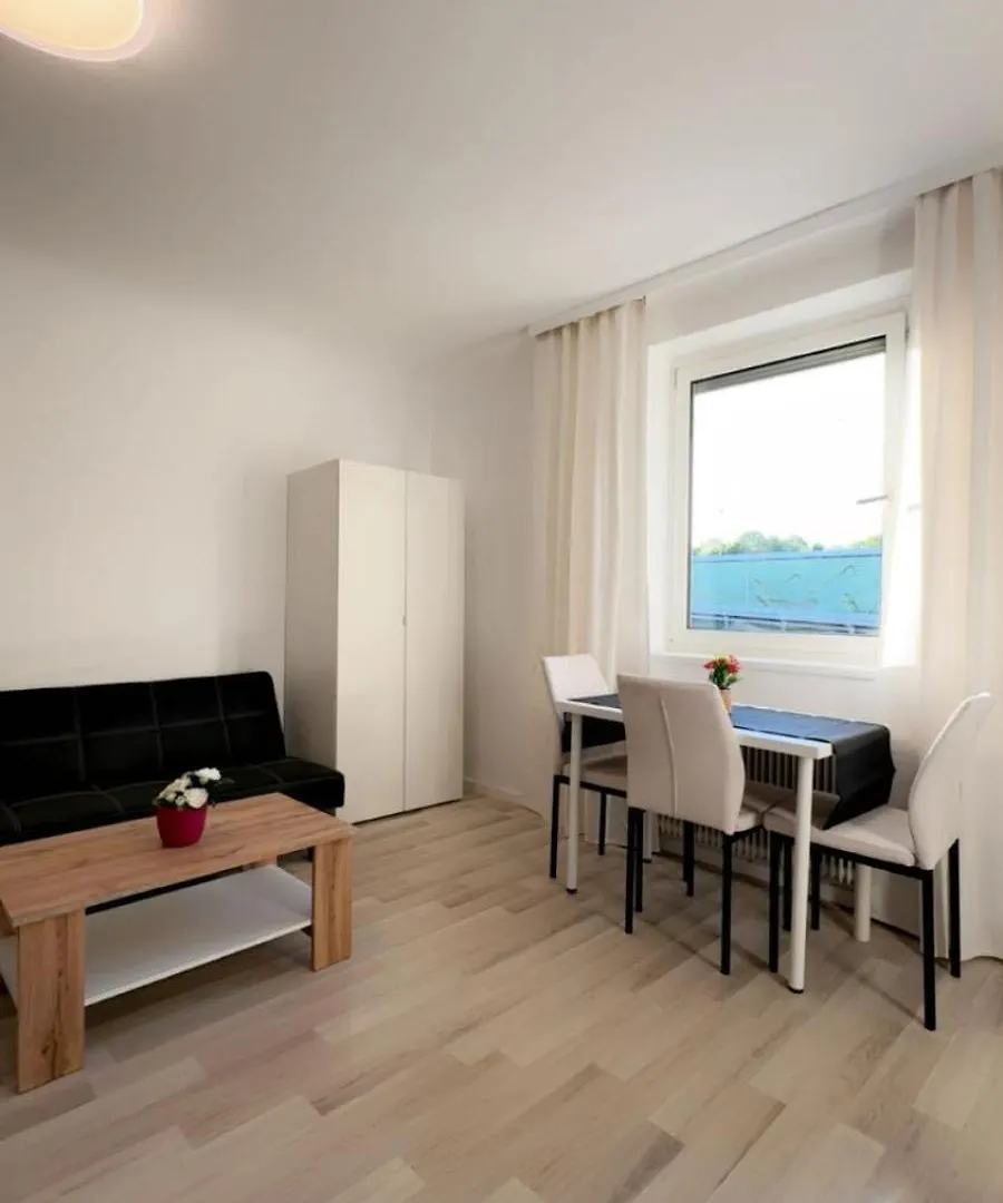 Spacious 6Br Shared Villa With Garden Near Danube For 16 Guests Vienna Austria