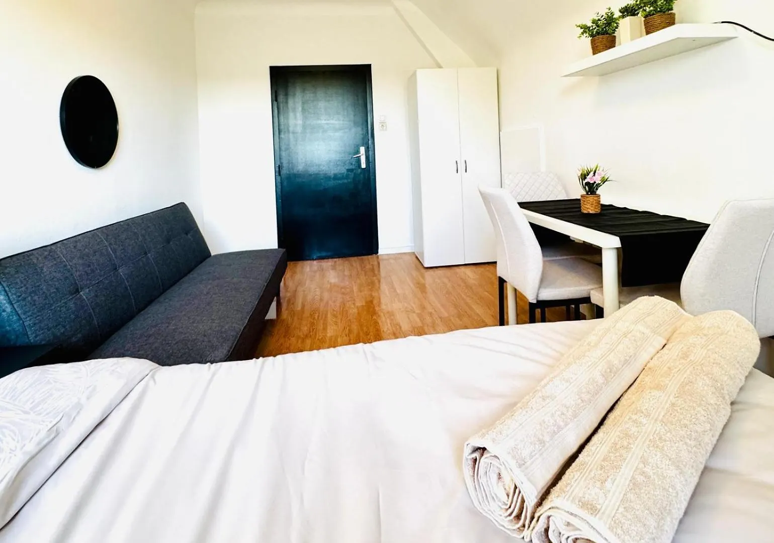 Apartment Spacious 6Br Shared Villa With Garden Near Danube For 16 Guests Vienna