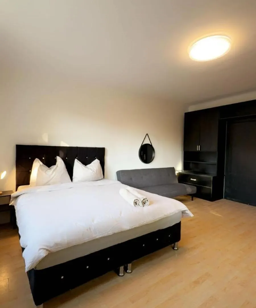 Spacious 6Br Shared Villa With Garden Near Danube For 16 Guests Vienna