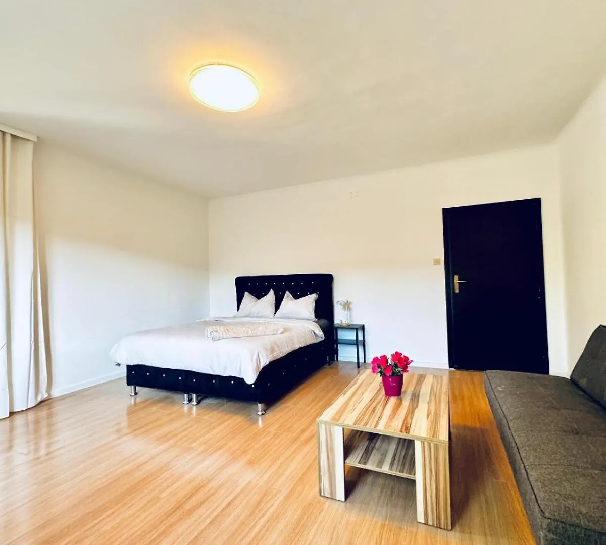 Spacious 6Br Shared Villa With Garden Near Danube For 16 Guests Vienna 0*,