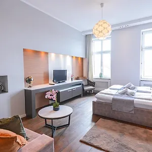 Christiano Hauptbahnhof | Contactless Check-in Apartament
