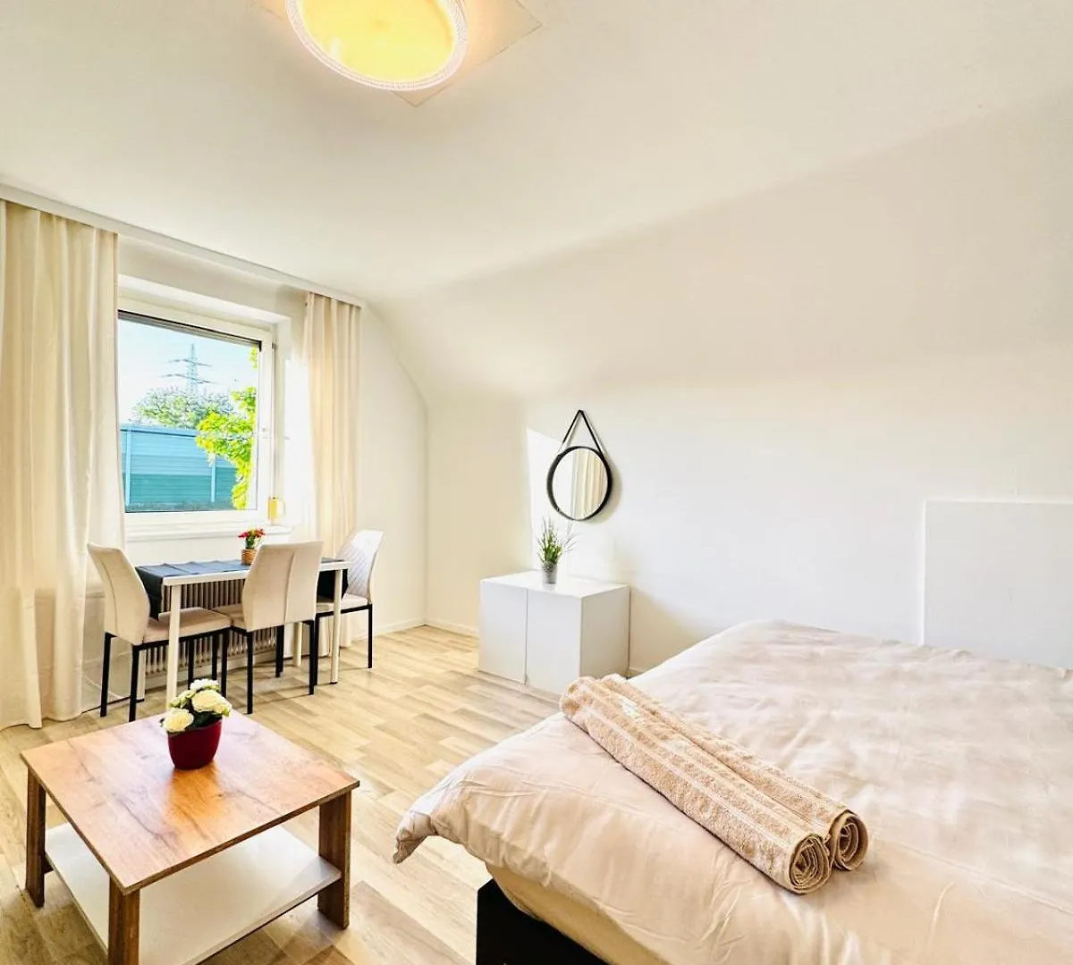 アパート Spacious 6Br Shared Villa With Garden Near Danube For 16 Guests ウィーン オーストリア