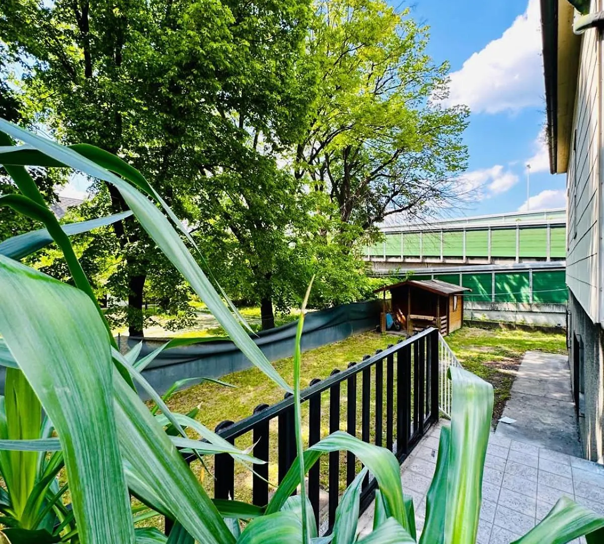 Apartment Spacious 6Br Shared Villa With Garden Near Danube For 16 Guests Vienna